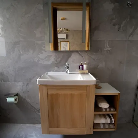 The Barrel Hitch Elegant Stay, 5 Min To Seafront * Marsaxlokk